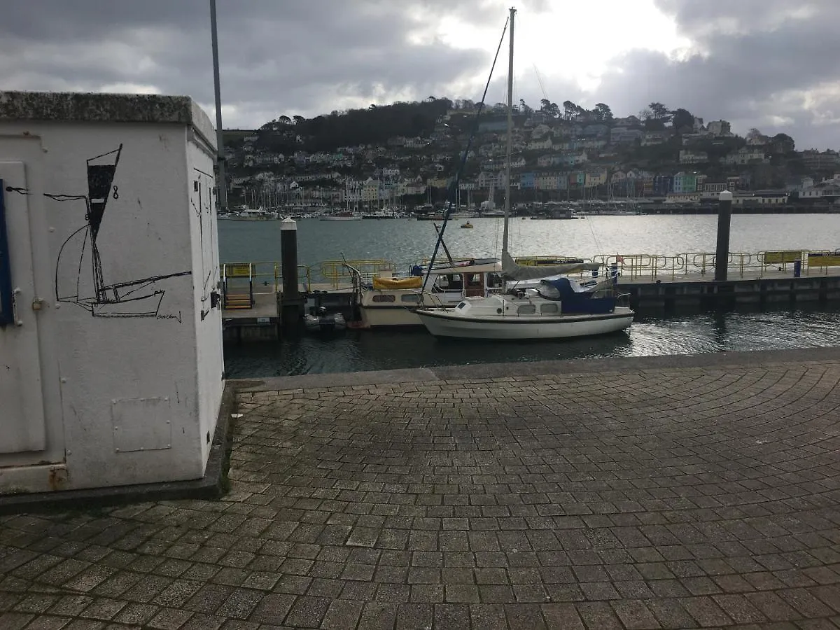 Highland Free Parking *