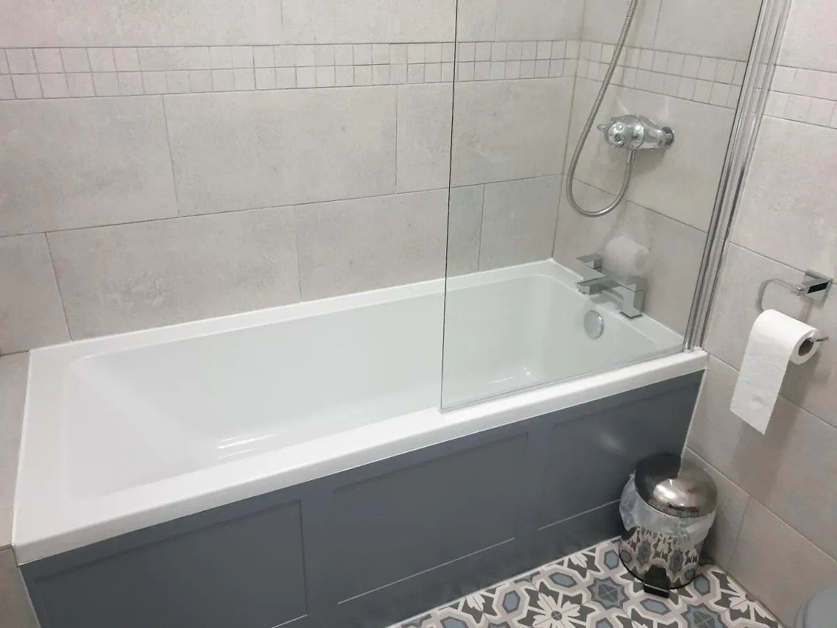 Two Bedroom, Ground Floor Apartment, Ideally Located Close To The Centre Of