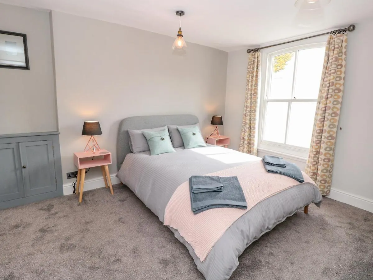 Apartment 34b Clarence Street Dartmouth