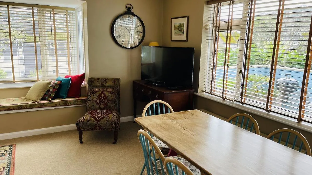Number 20 - Central, Classic Style, Private And Parking * Dartmouth