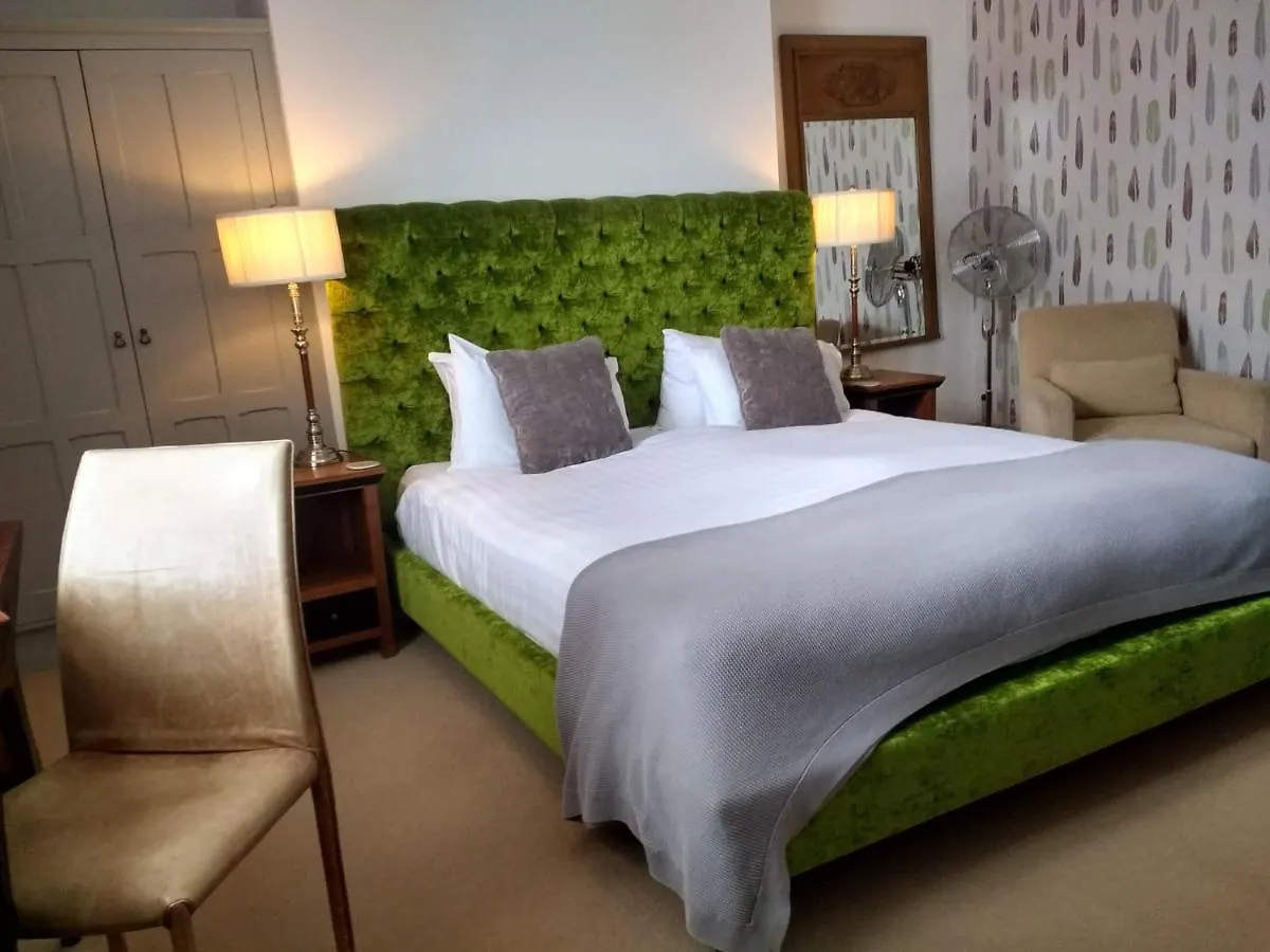 Browns Hotel 4*