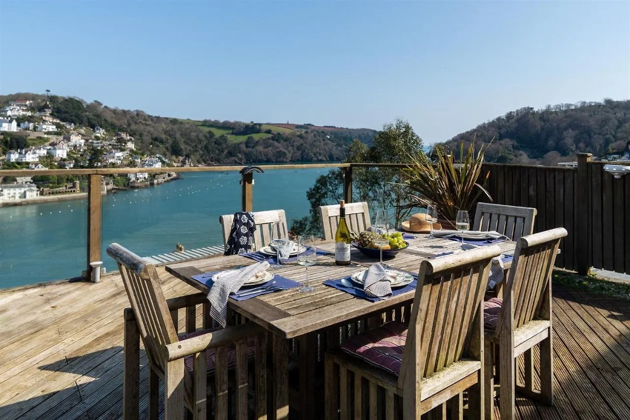 Uphigh - Elevated Family With Stunning River Views Holiday home *