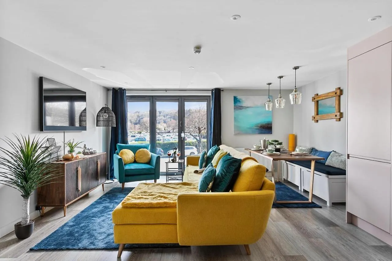 2 De Courcey House - Architect Designed Luxury With Parking, Central * Dartmouth