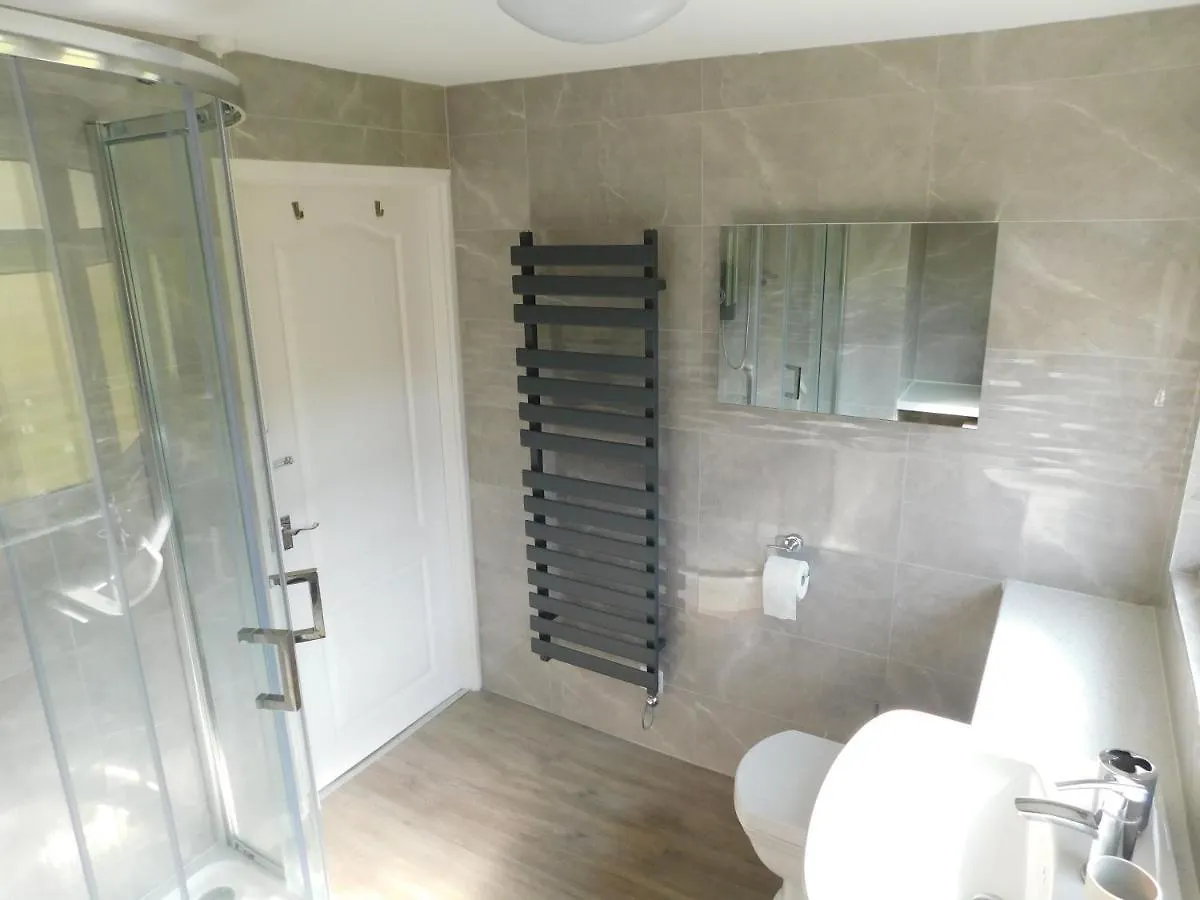 238 Norton Park, 2 Bed With Free Parking