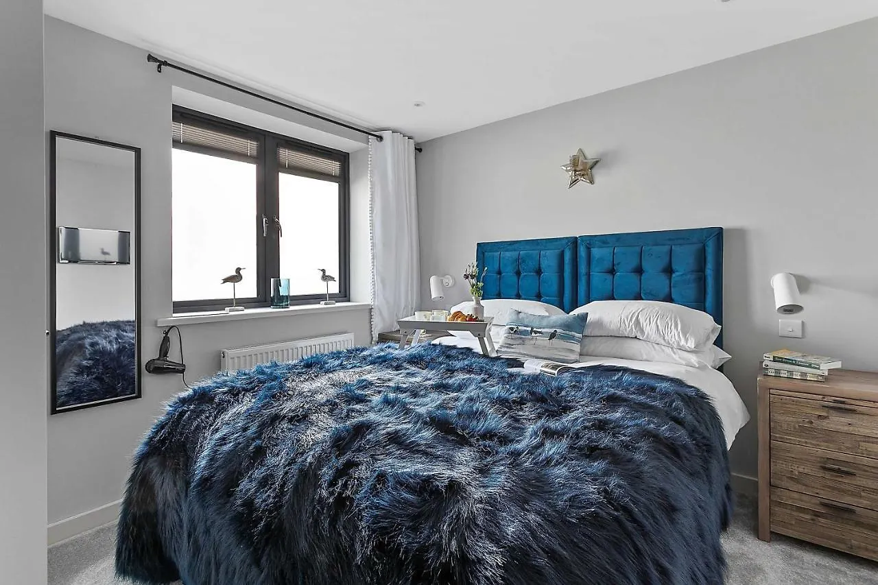 Holiday home 2 De Courcey House - Architect Designed Luxury With Parking, Central Dartmouth