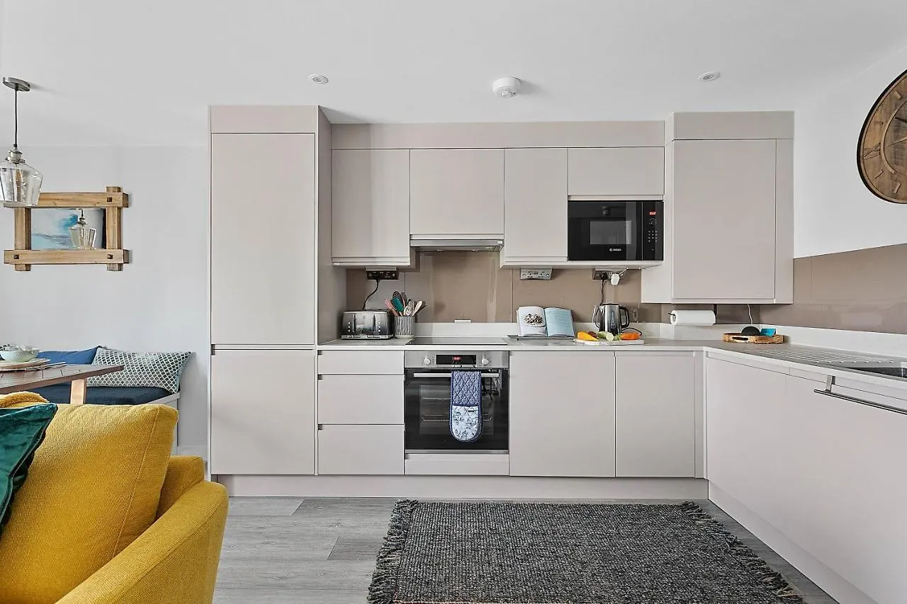 Holiday home 2 De Courcey House - Architect Designed Luxury With Parking, Central Dartmouth