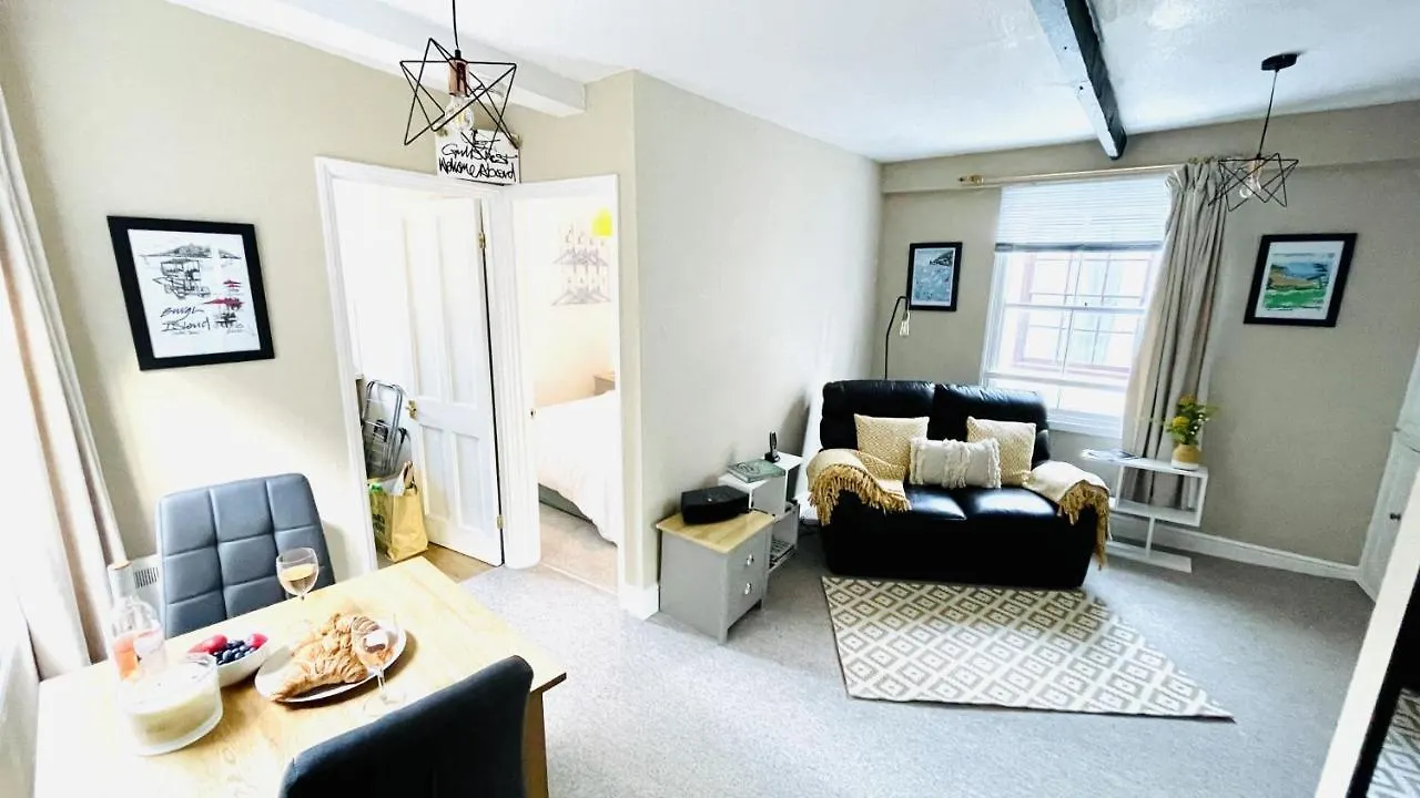 Gulls Nest - Bijou Bolt Hole Holiday home