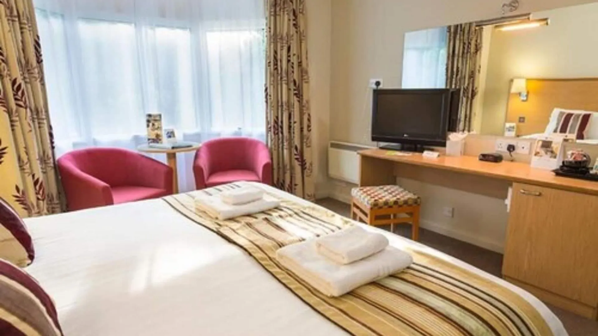 Country house Western The Hotel, Golf & *