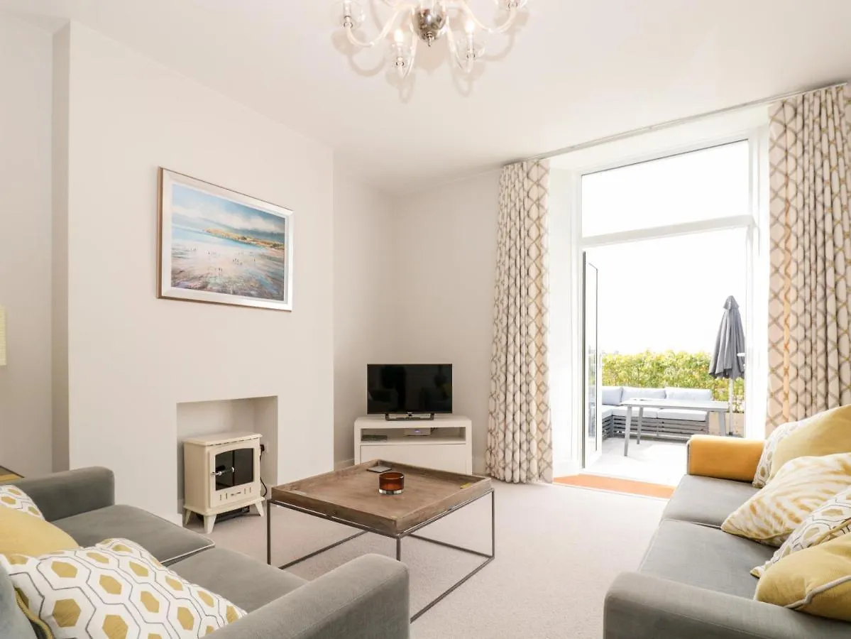 2 The Manor House, Hillfield Village Dartmouth
