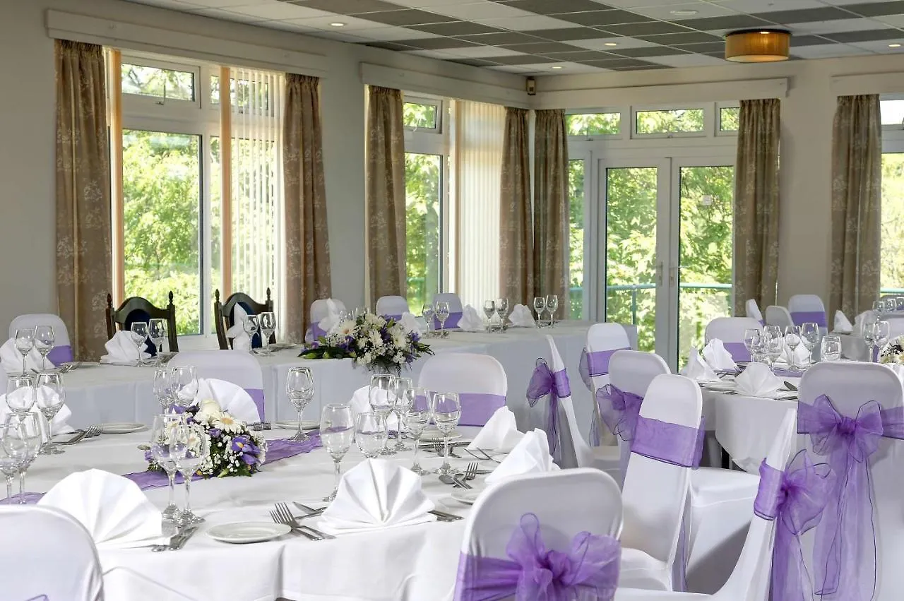 Country house Western The Hotel, Golf & Dartmouth