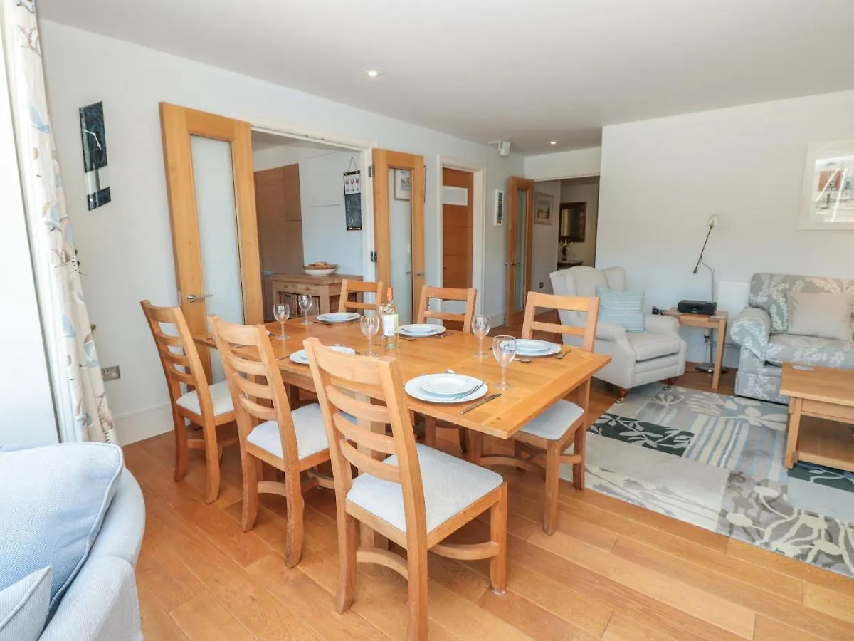 Apartment 33 Dart Marina