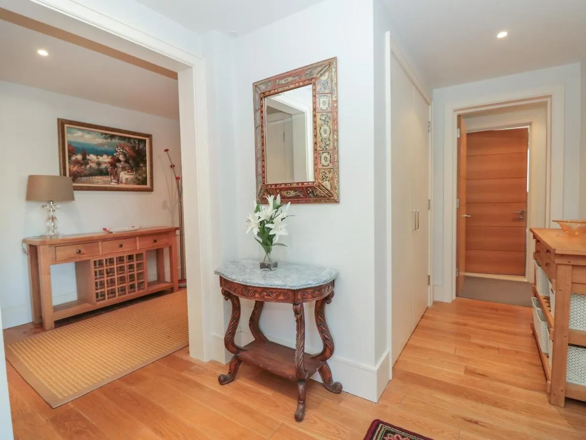33 Dart Marina Apartment Dartmouth