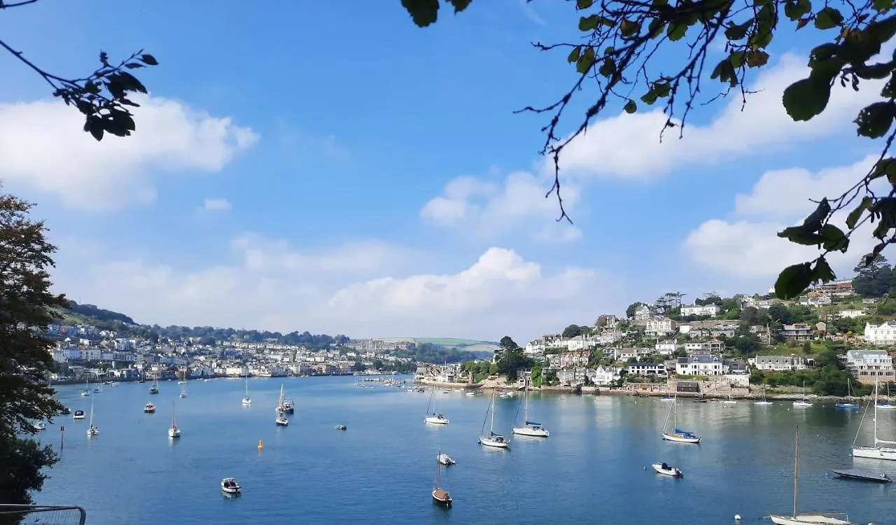 Apartment Sunnydaze-detached With 2 Bedrooms And 2 Bathrooms And Private Parking Outside Door Dartmouth