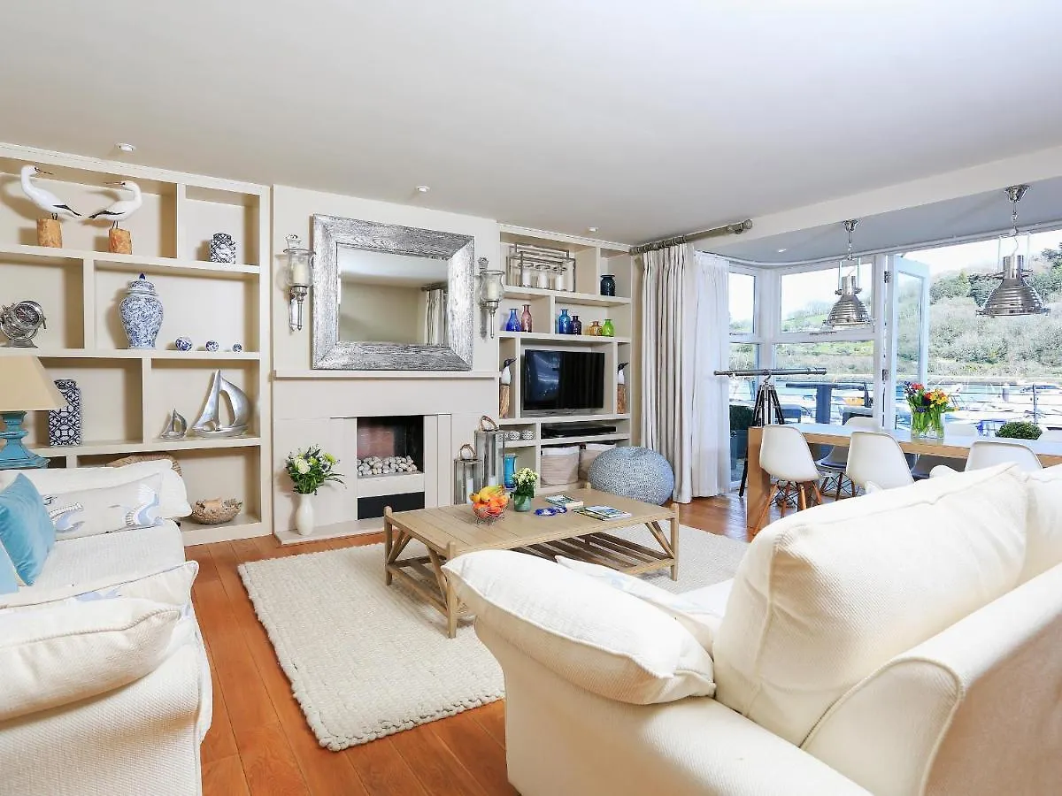 Quayside, Dart Marina Apartment