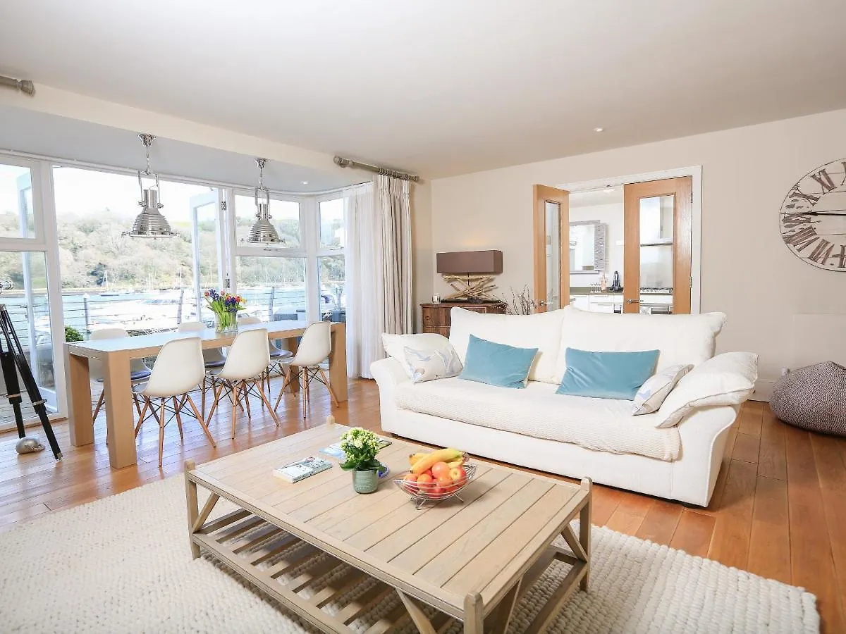 Apartment Quayside, Dart Marina *