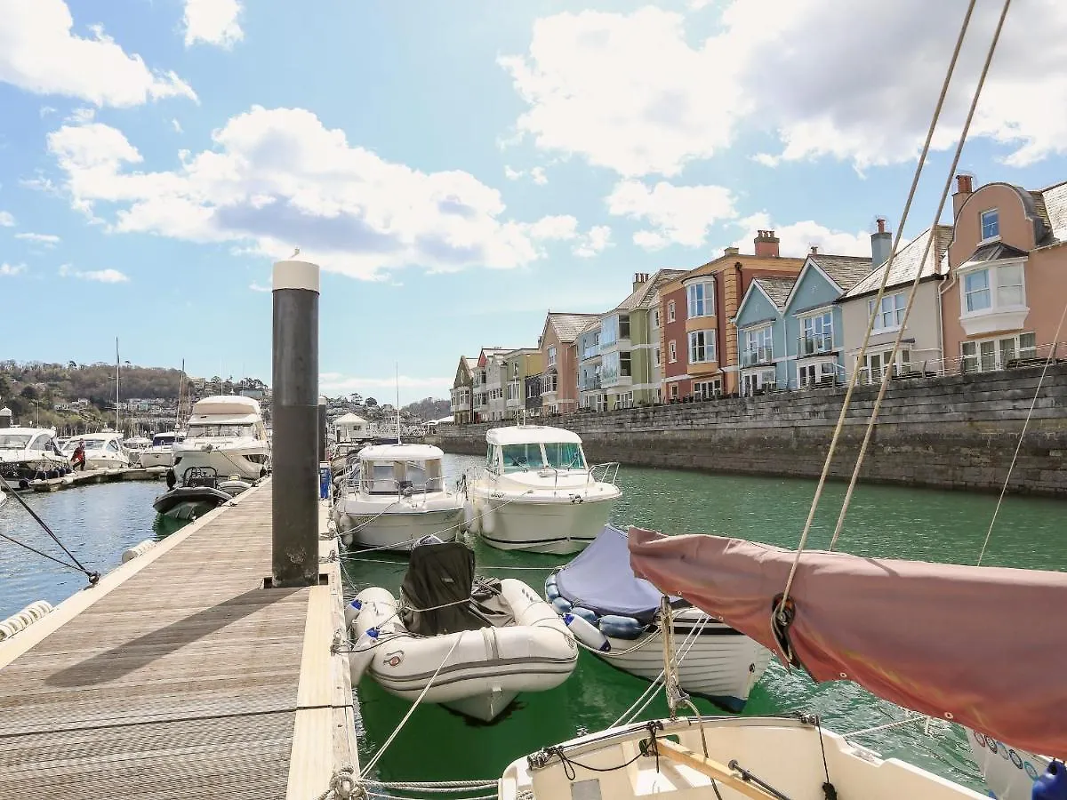 Quayside, Dart Marina Apartment *