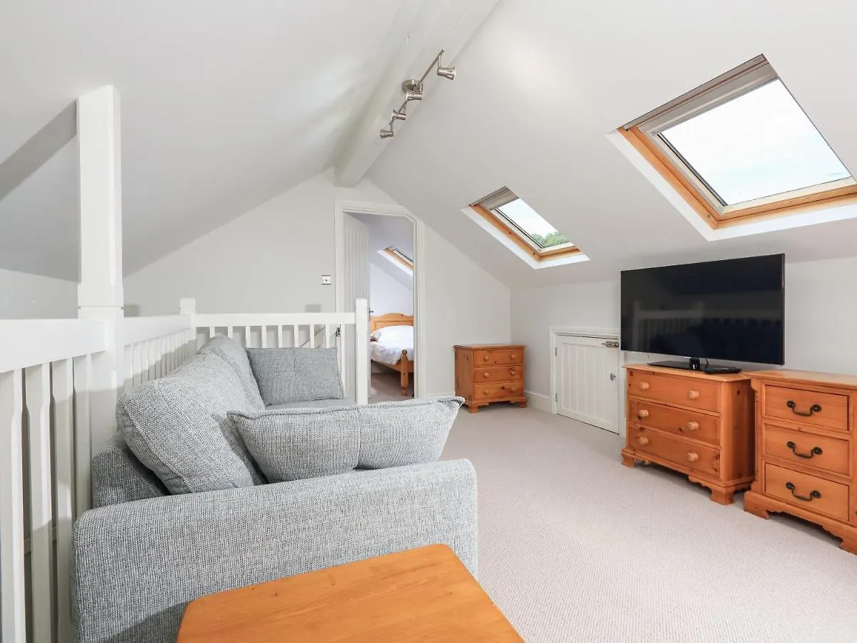 Keepers Lodge, Hillfield Village Dartmouth