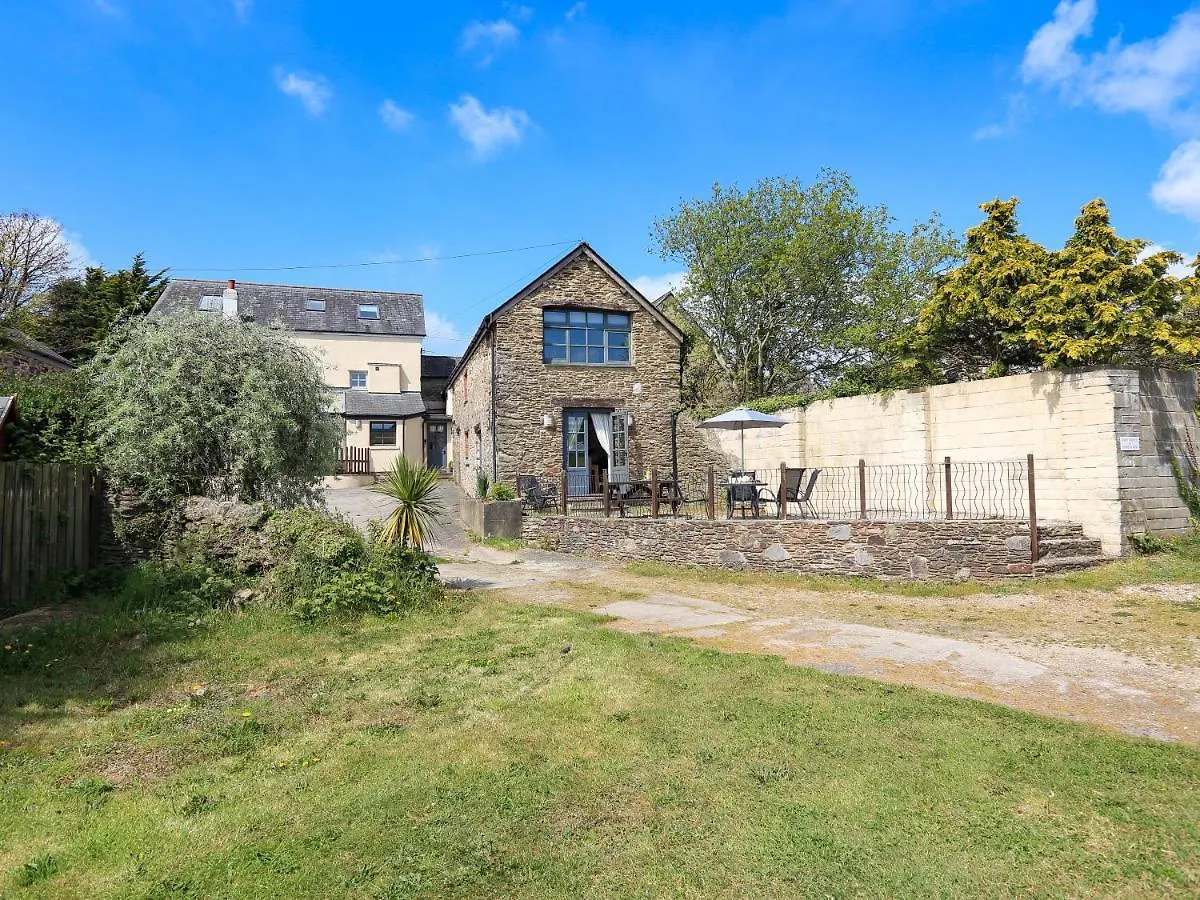 Little Cotton Barn Holiday home Dartmouth