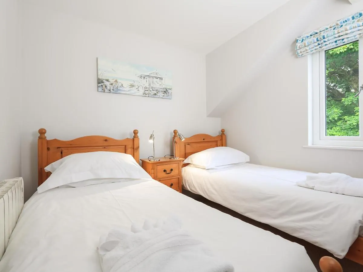 Keepers Lodge, Hillfield Village Holiday home *