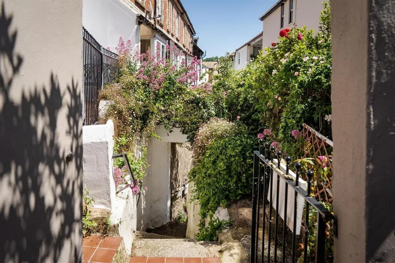 Gulls Rest - Charming In The Heart Of Historic Dartmouth