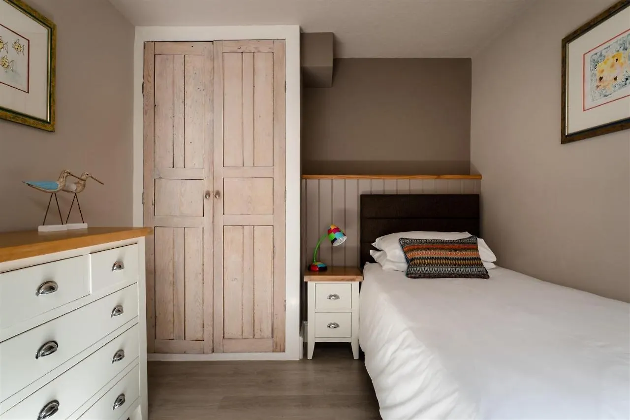 Gulls Rest - Charming In The Heart Of Historic Holiday home Dartmouth