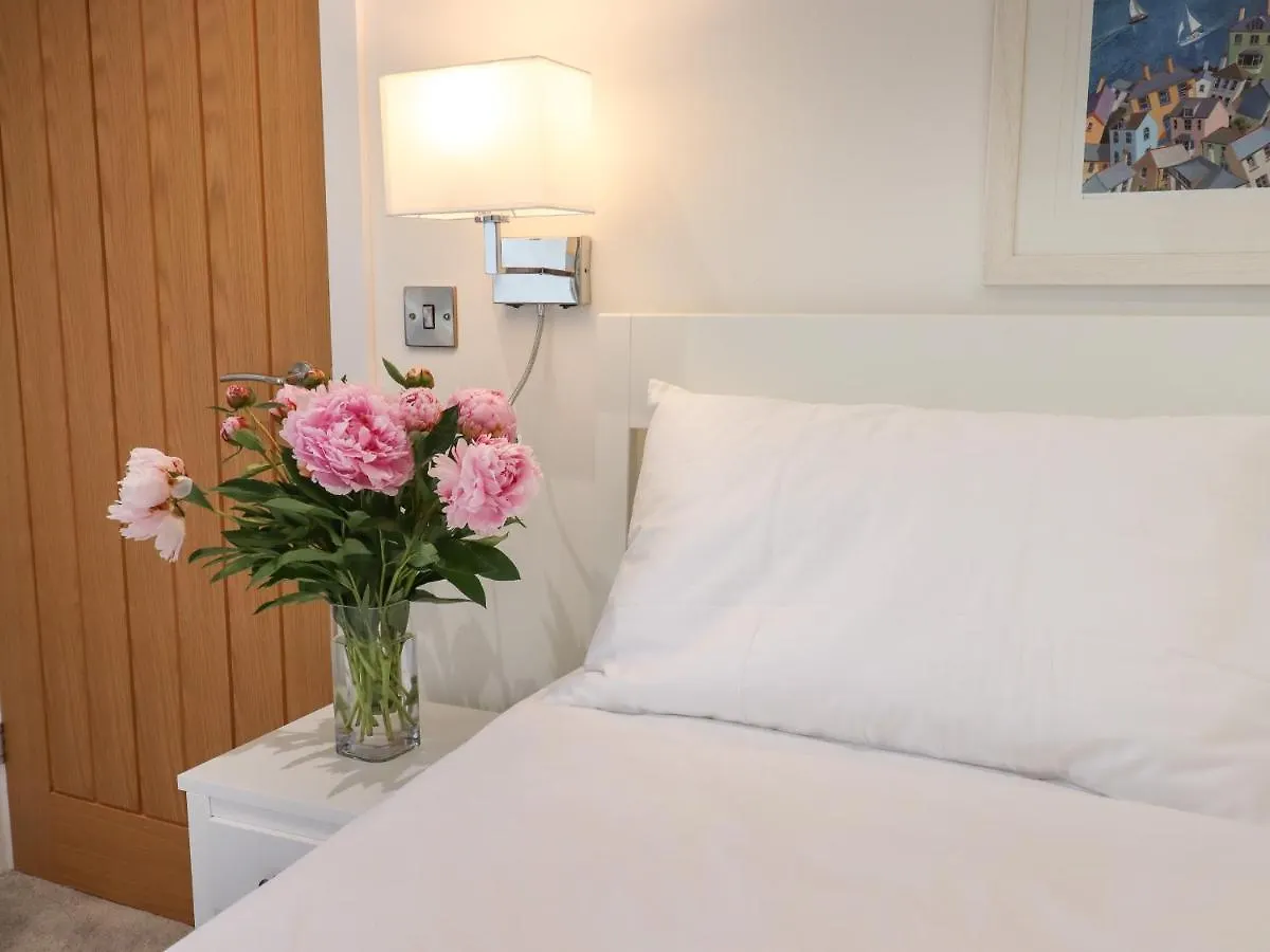 Ferryside Holiday home