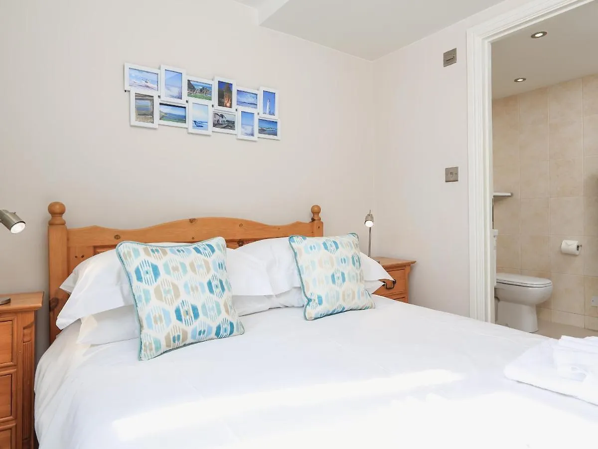 Keepers Lodge, Hillfield Village Holiday home