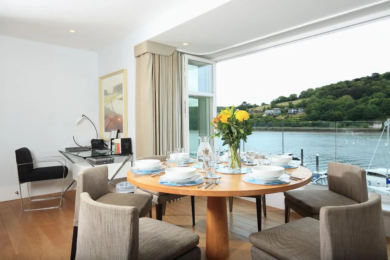 9 Dart Marina Apartment *