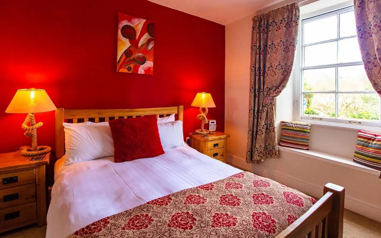 The Ship In Dock 4* Dartmouth