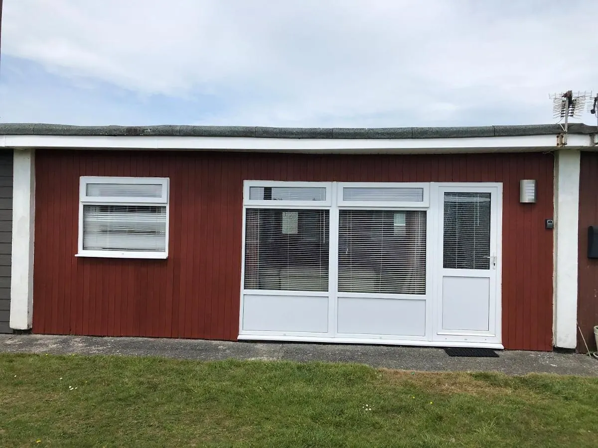 Bonair Spacious Comfortable 2 Bedroom Sleeping 4 Chalet Dartmouth