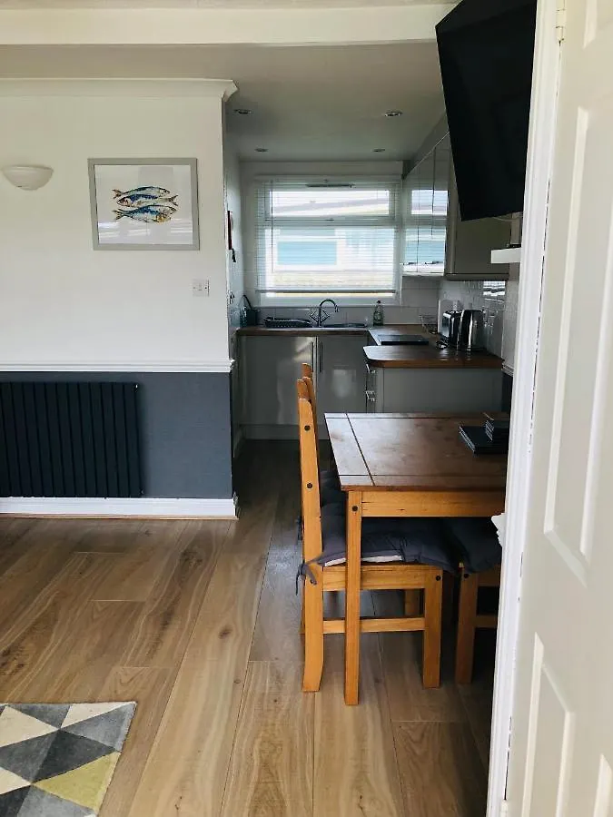 Chalet Bonair Spacious Comfortable 2 Bedroom Sleeping 4 Dartmouth