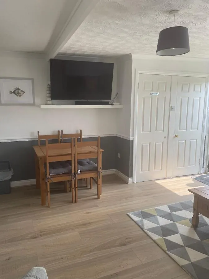 Chalet Bonair Spacious Comfortable 2 Bedroom Sleeping 4 Dartmouth