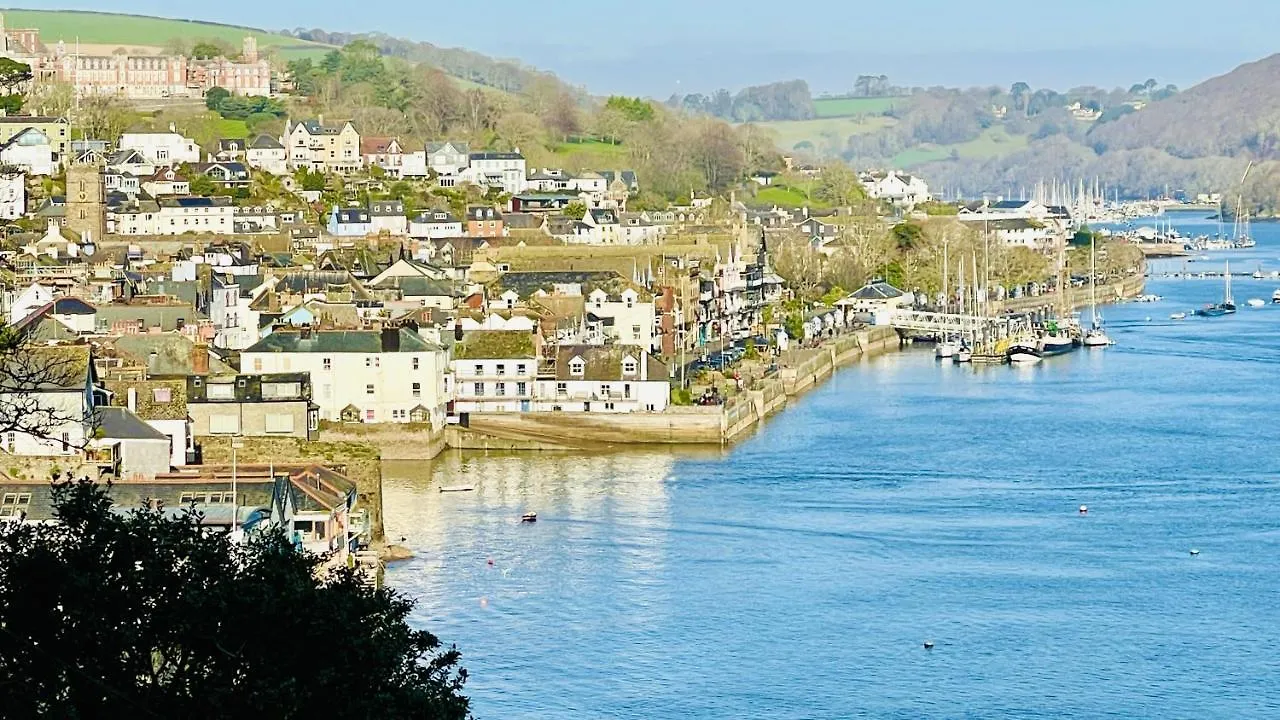 Bayards - Pet Friendly,