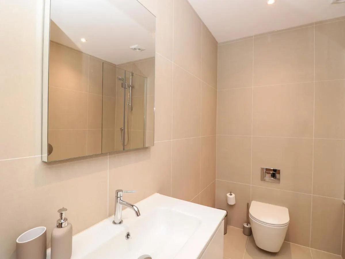 4 Court Terrace, Hillfield Village Holiday home *