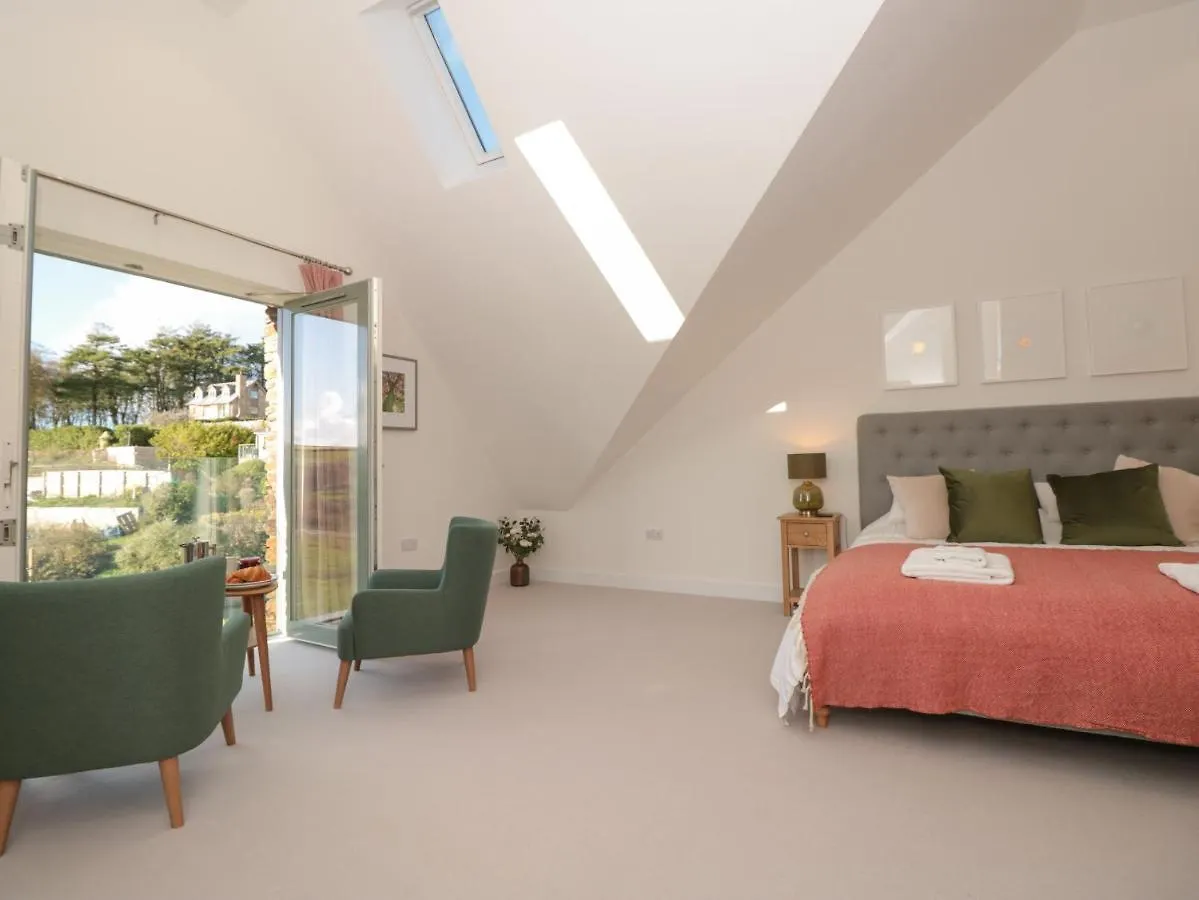 Holiday home 4 Court Terrace, Hillfield Village *
