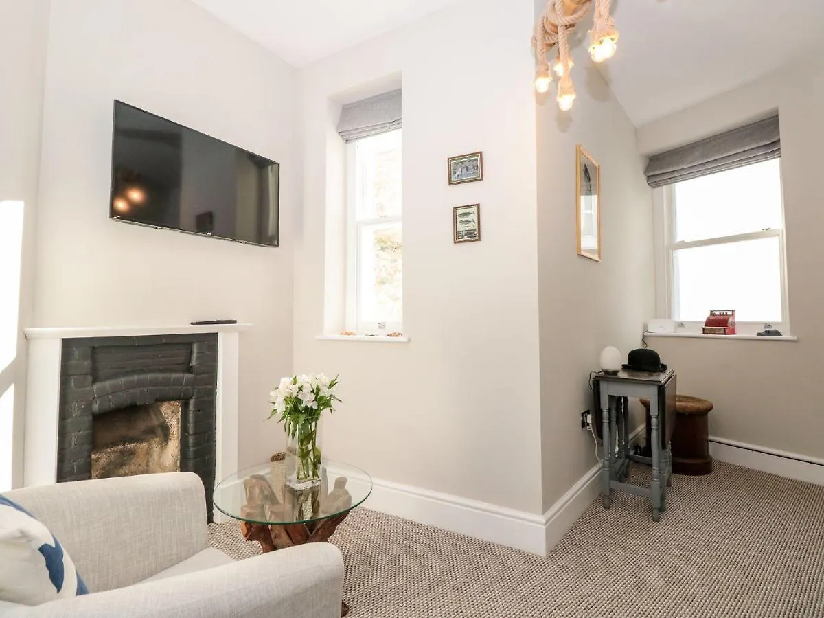 8 Browns Hill Dartmouth