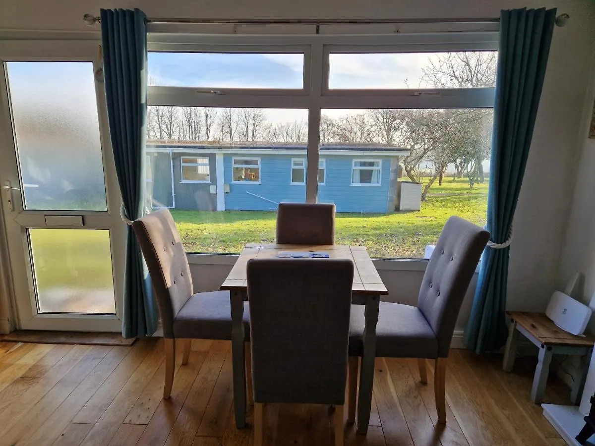 Apartment Caldon Sleeps 4 In Wifi Electric Inc Pet Friendly *