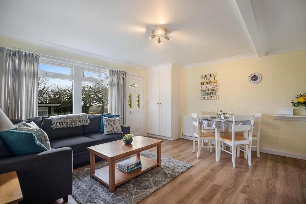 17 Norton Park *