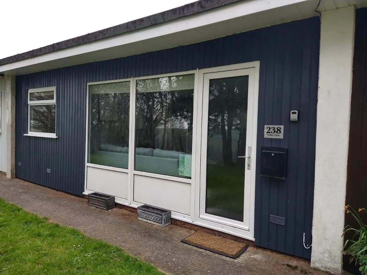 238 Norton Park, 2 Bed With Free Parking Chalet Dartmouth