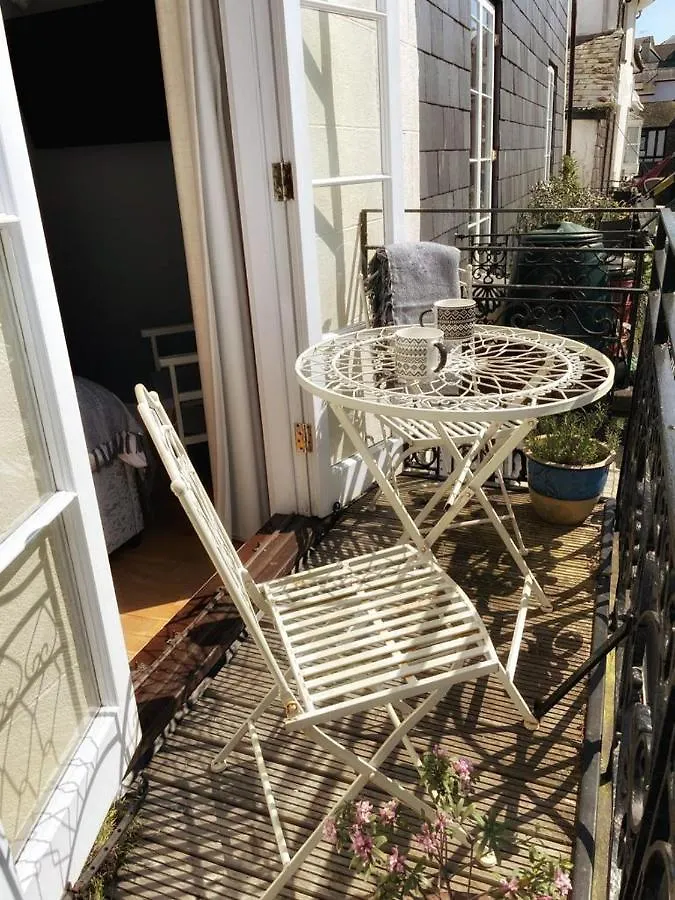 Bed & Breakfast Millpool House