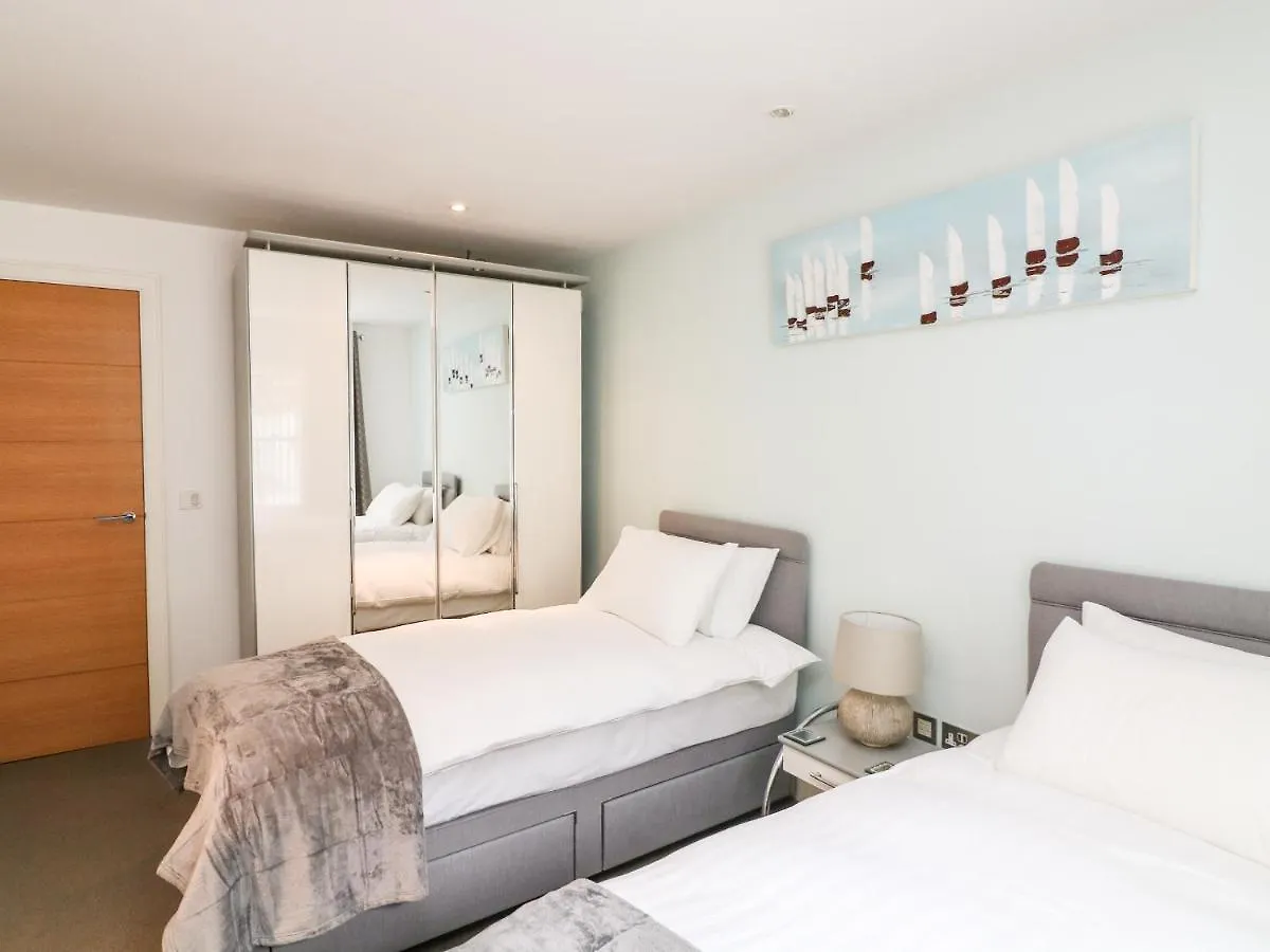 30 Dart Marina Apartment