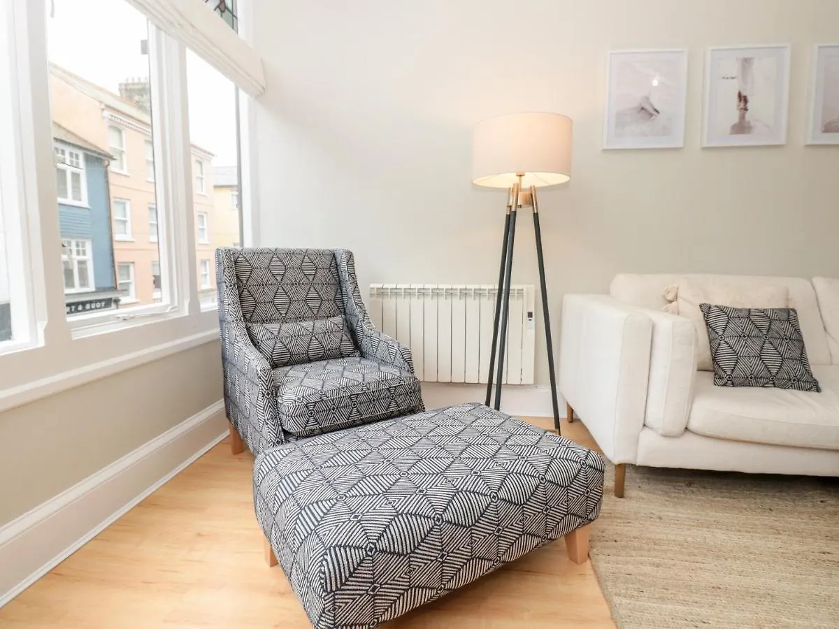 St Saviours Reach Apartment *