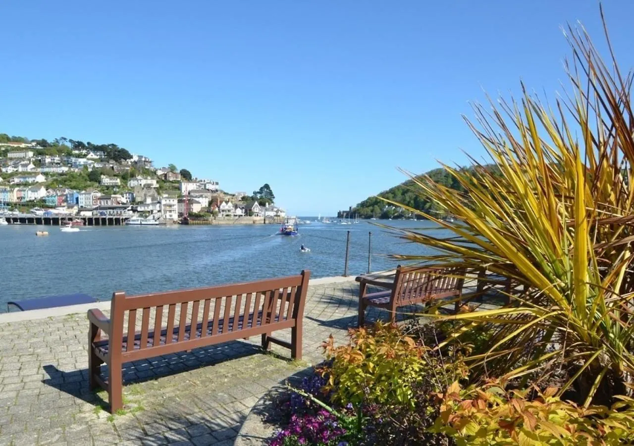 Sea Holly Apartment Dartmouth