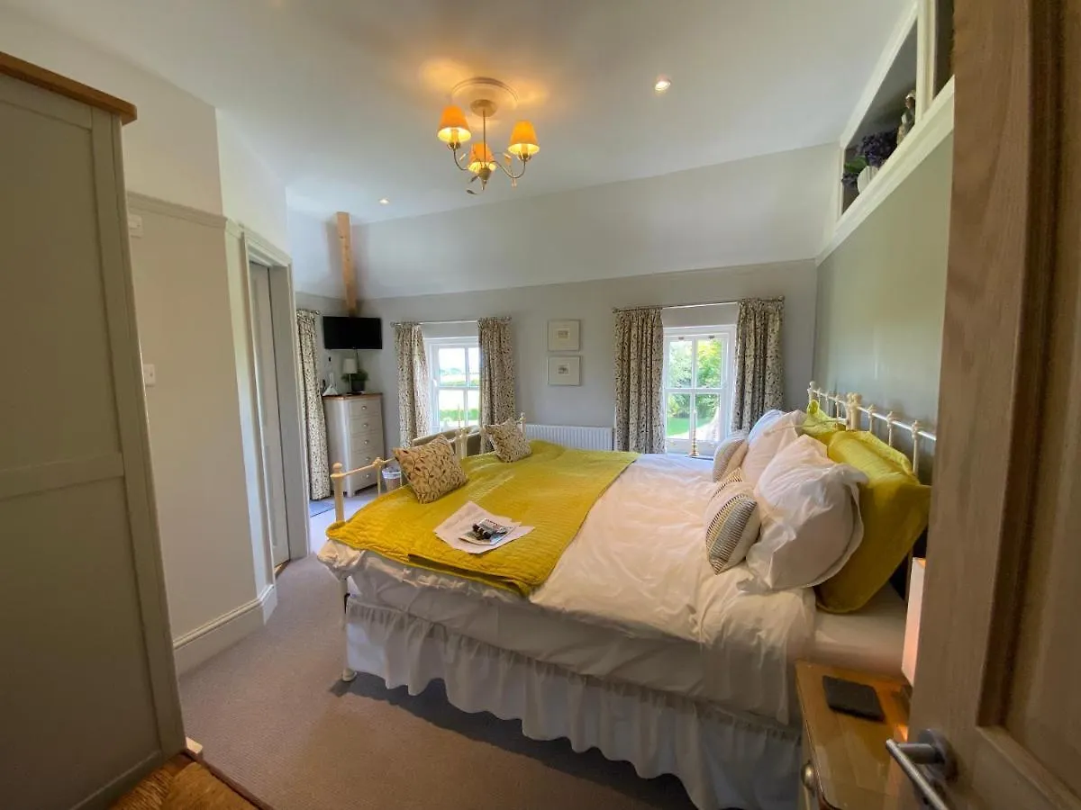 Downton Country And; Self Catering * Dartmouth