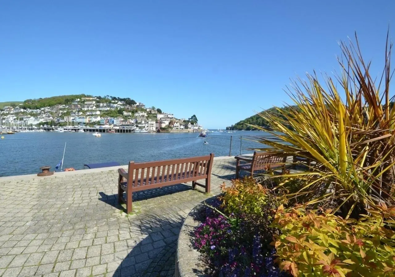 Number 17 * Dartmouth