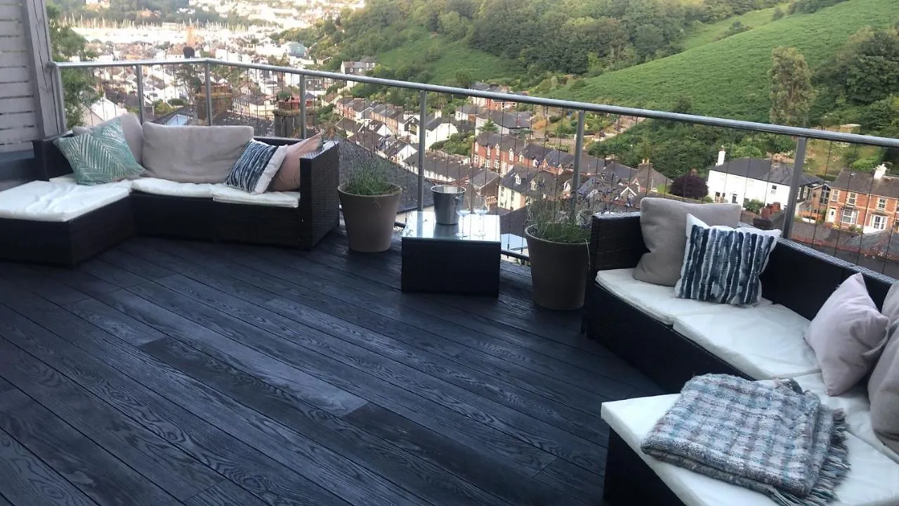 Holiday home Beautiful 5 Bedroom, Amazing Water & Valley Views Dartmouth