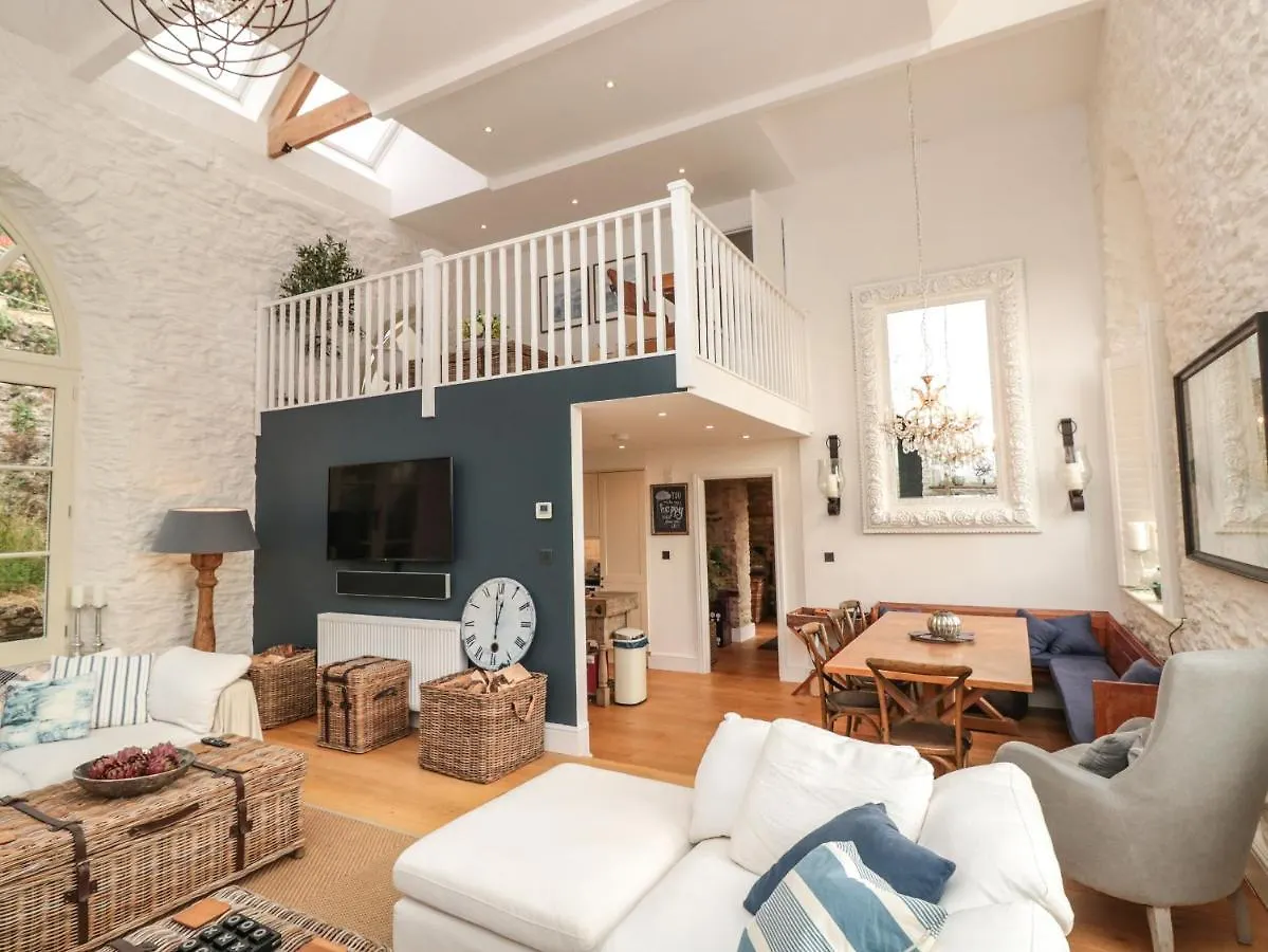 Holiday home The Old Chapel Dartmouth