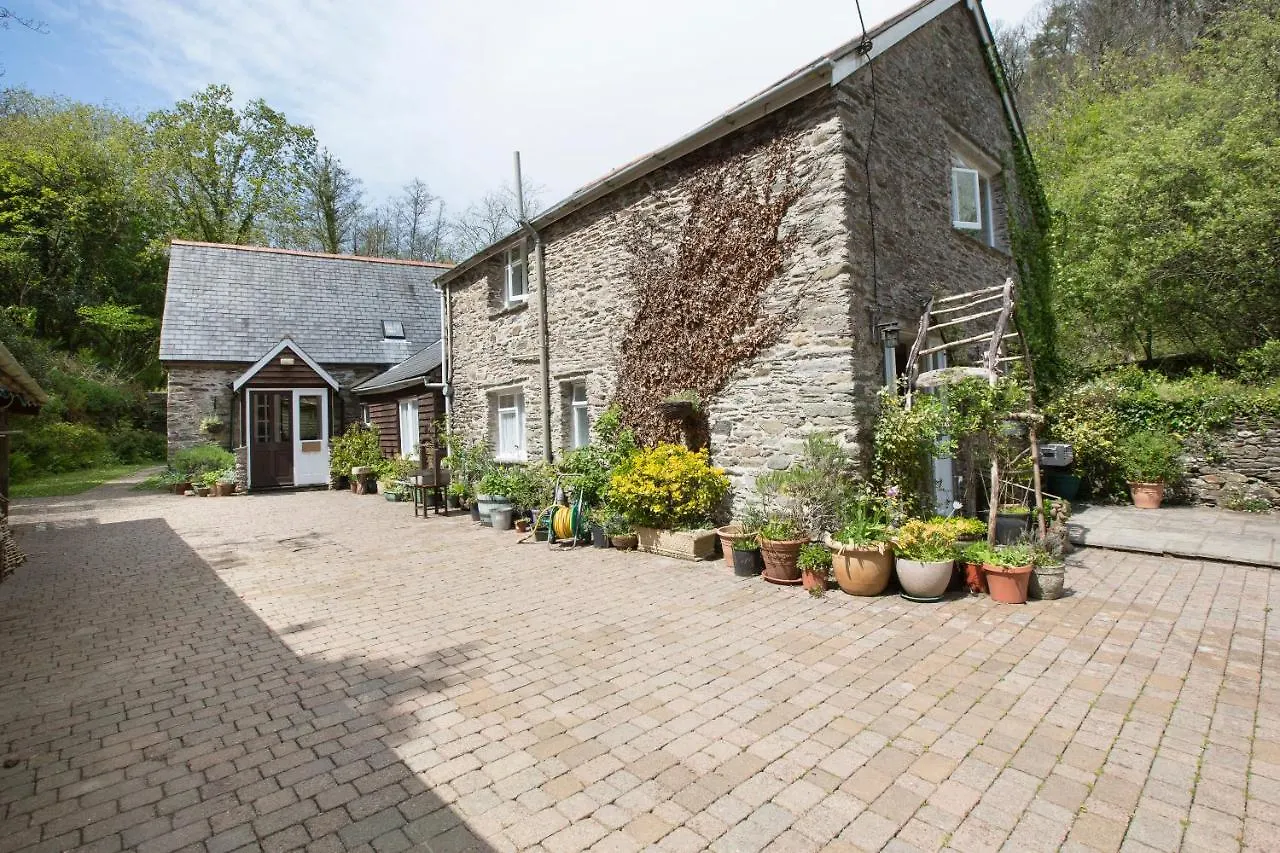 Ferienhaus Watermill - 18th Century Converted Mill 10 Mins From