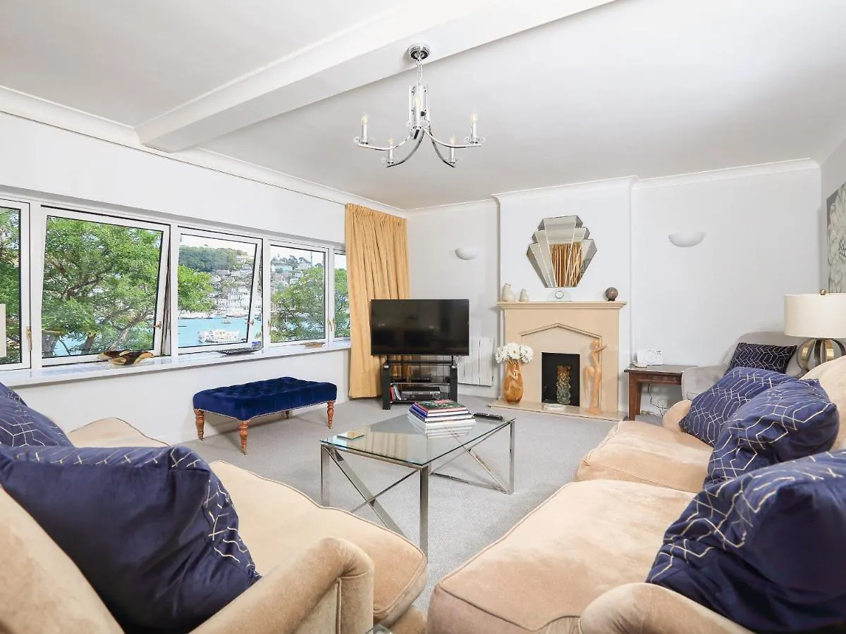2 Lee Court Apartment