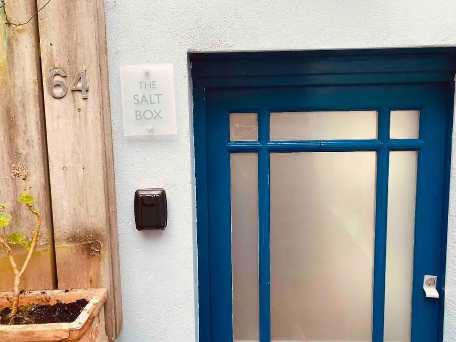 The Salt Box Dartmouth